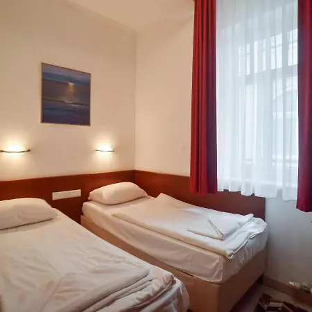 Strandvillen - Mit 2 Schlafzimmern Und Balkon Sv-756 * Binz